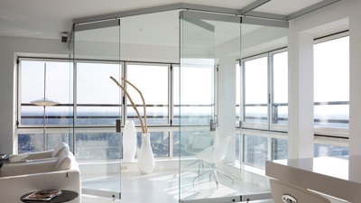 Horizontale glazen schuifwanden