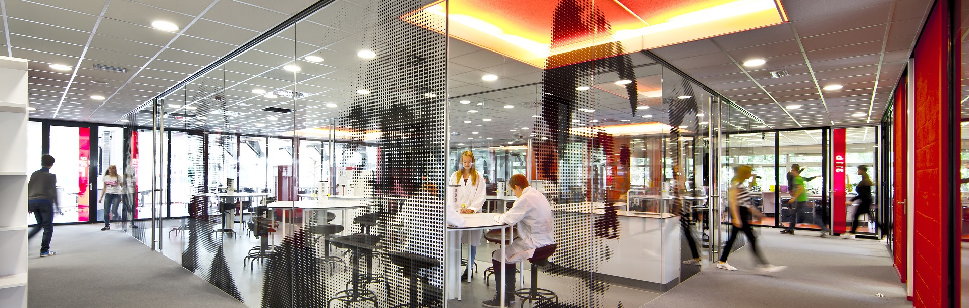 Denkkamer Architectuur & Onderzoek-Volglazen Wanden-Renovatie-Leeromgeving