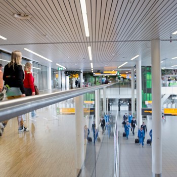 Schiphol-Amsterdam-Glazen balustrade-Maatwerk-Mviewplus