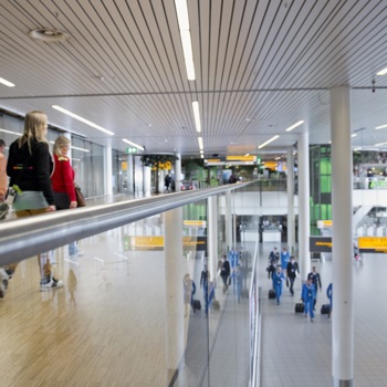 Schiphol-Amsterdam-Glazen balustrade-Maatwerk-Mviewplus