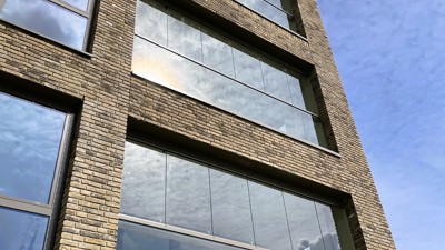 M-view met borstwering